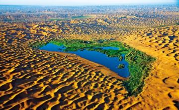 腾格里沙漠的“昔日”美景