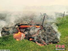 夏威夷火山熔巖不斷涌出：已吞噬道路逼近村莊