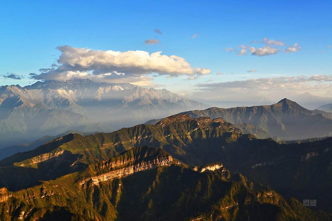 牛背山