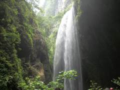 四川武隆龙水峡地缝