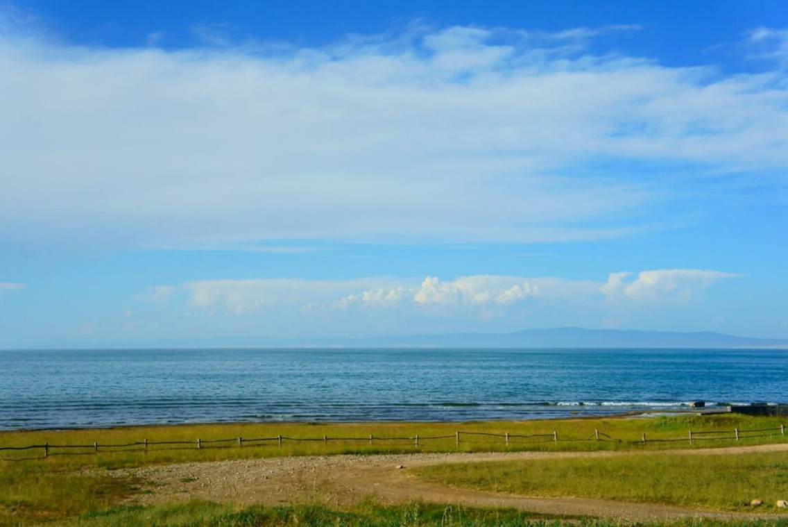 从二郎剑景区看青海湖