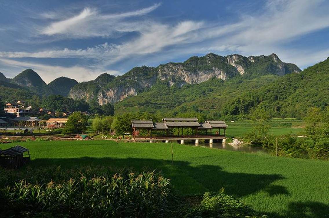 云南省广南县坝美村，称为世外桃源，风光优美，民风纯朴。