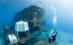 探访世界唯一水下居住舱：18米深湿度100%