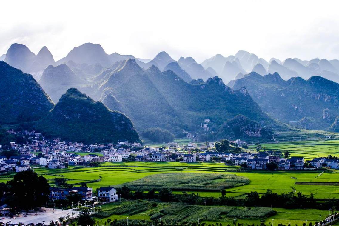 贵州黔西南，万峰林