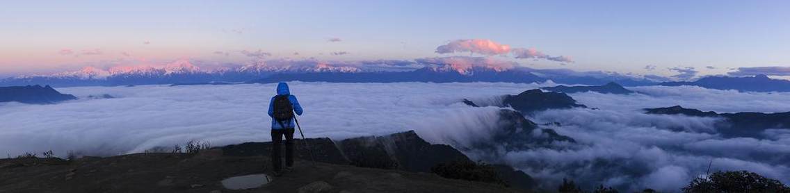 牛背山 360度观景平台 四川名山峻岭基本尽收眼底