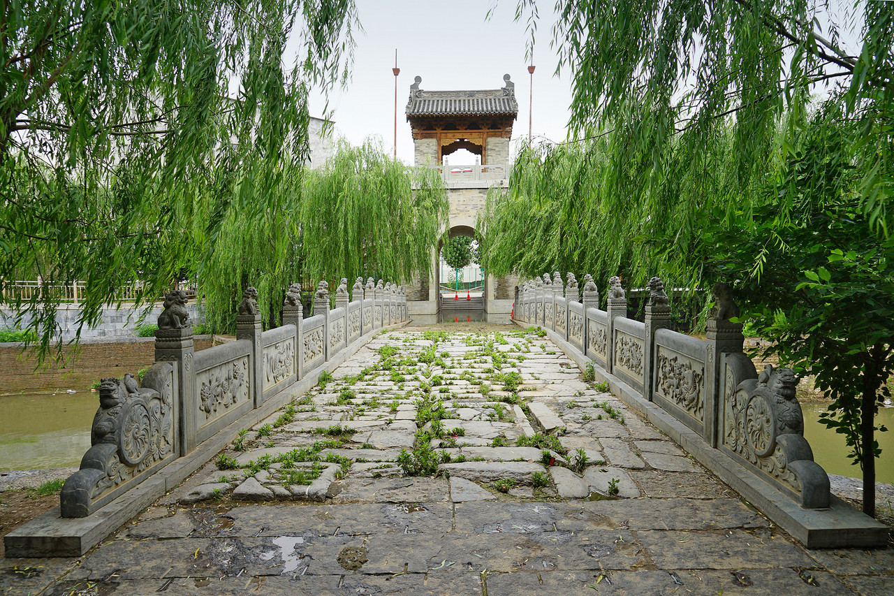 图片描述:                      惠济桥位于郑州市