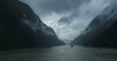 峡江烟雨
