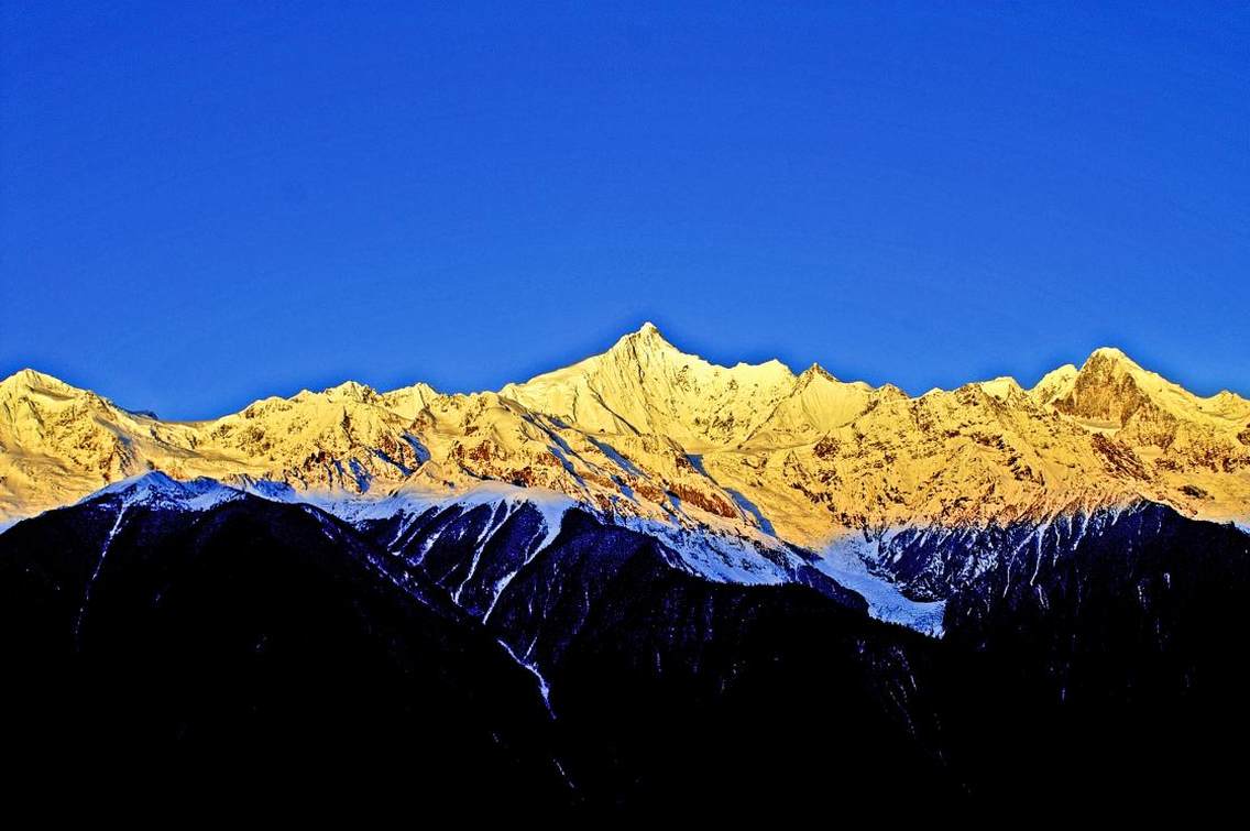 德钦梅里雪山.