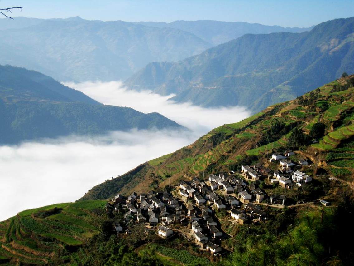 云南省大理州南涧县澜沧江云上小村