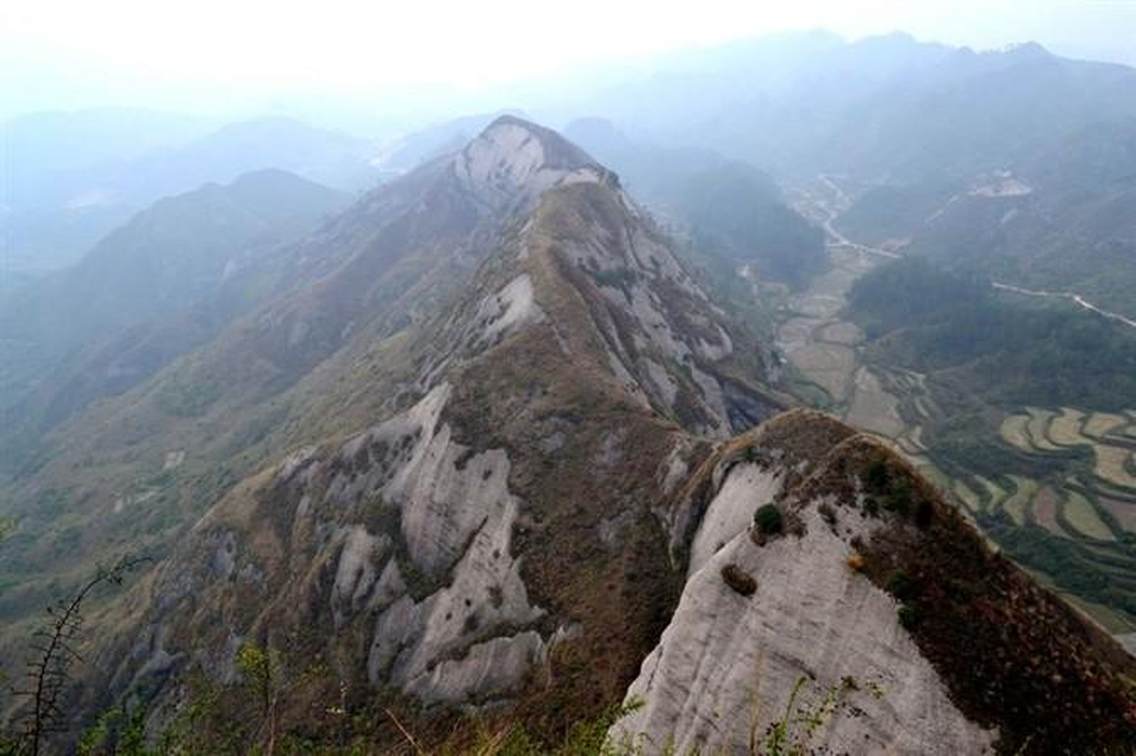 贵州施秉金钟山雄风