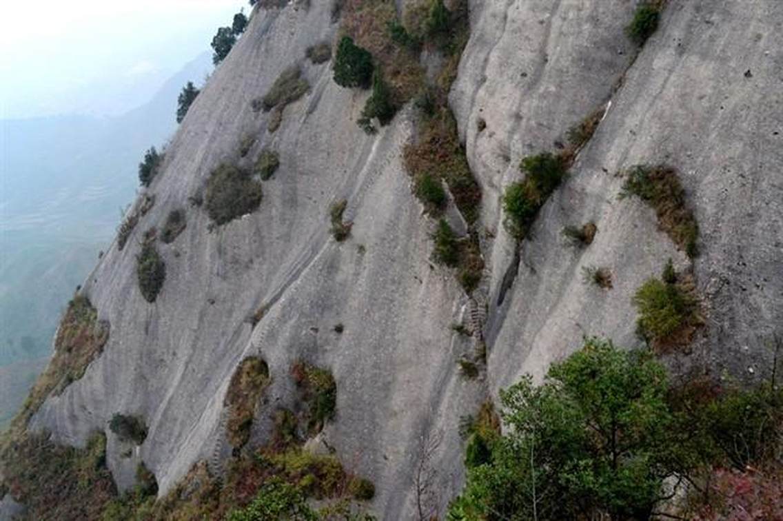 贵州施秉金钟山雄风