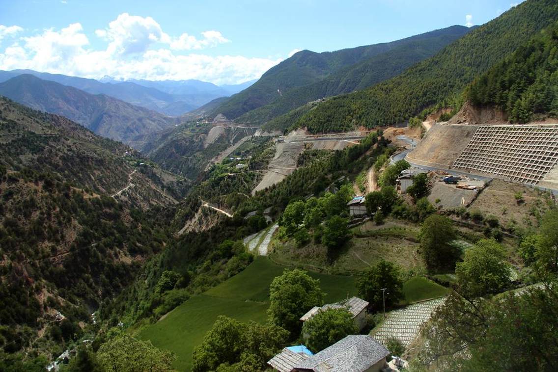 香格里拉峡谷